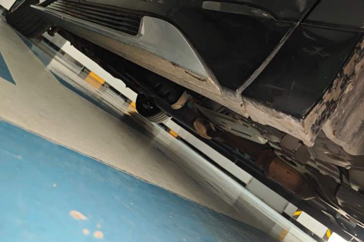 Used GAC Trumpchi M8 2021 Lingxiu Series 390T Deluxe Edition Chassis Front Right