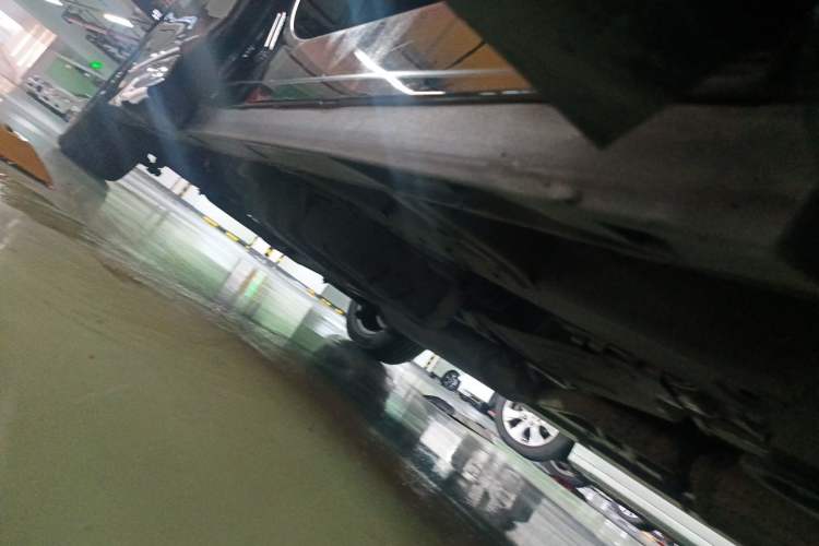 Used GAC Trumpchi M8 2021 Lingxiu Series 390T Deluxe Edition Chassis Front Right