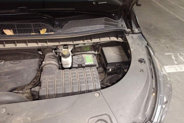 Used GAC Trumpchi M8 2021 Master Series 390T Four-Seat Glory Edition Engine Bay Left