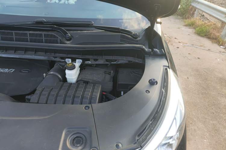 Used GAC Trumpchi M8 2021 Master Series 390T Ultimate Edition Engine Bay Left