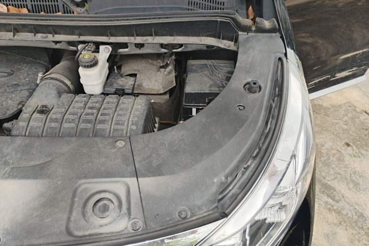Used GAC Trumpchi M8 2021 Lingxiu Series 390T Luxury Edition Engine Bay Left