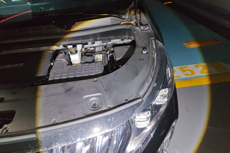 Used GAC Trumpchi M8 2021 Revised Version Lingxiu Series 390T Luxury Edition Engine Bay Left