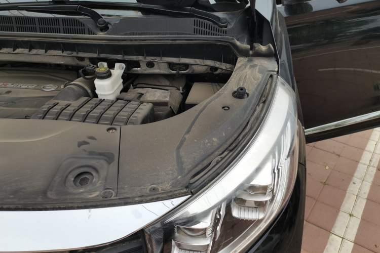 Used GAC Trumpchi M8 2021 Lingxiu Series 390T Ultimate Edition Engine Bay Left