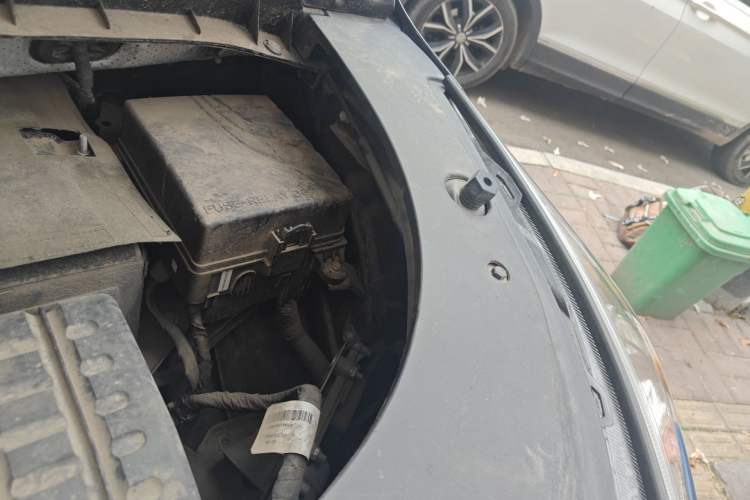 Used GAC Trumpchi M8 2021 Lingxiu Series 390T Deluxe Edition Engine Bay Left