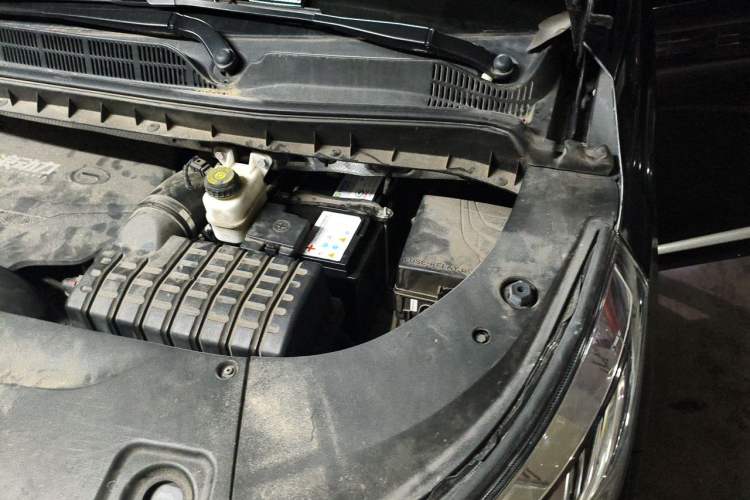 Used GAC Trumpchi M8 2021 Revised Version Lingxiu Series 390T Luxury Edition Engine Bay Left