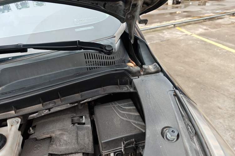 Used GAC Trumpchi M8 2021 Master Series 390T Deluxe Wellness Edition Engine Bay Left