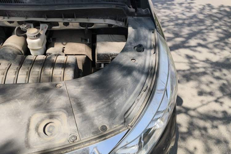 Used GAC Trumpchi M8 2021 Lingxiu Series 390T Deluxe Edition Engine Bay Left