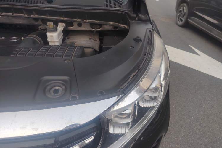Used GAC Trumpchi M8 2021 Lingxiu Series 390T Deluxe Edition Engine Bay Left