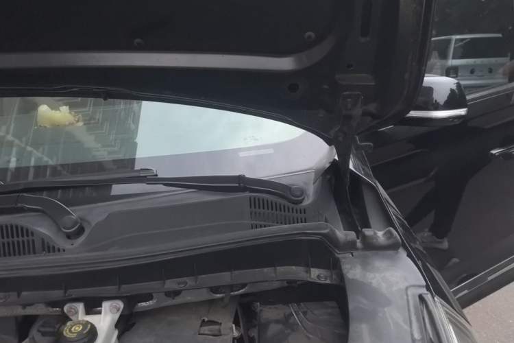 Used GAC Trumpchi M8 2021 Lingxiu Series 390T Deluxe Edition Engine Bay Left