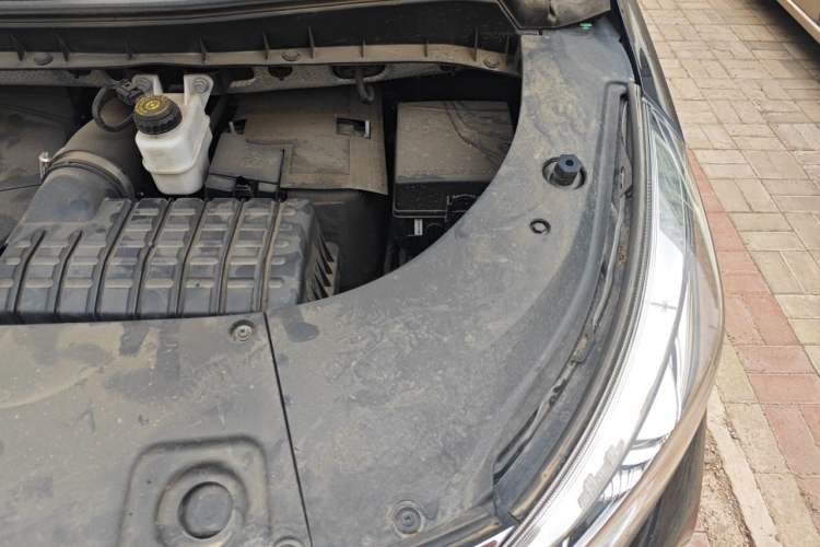 Used GAC Trumpchi M8 2021 Lingxiu Series 390T Ultimate Edition Engine Bay Left