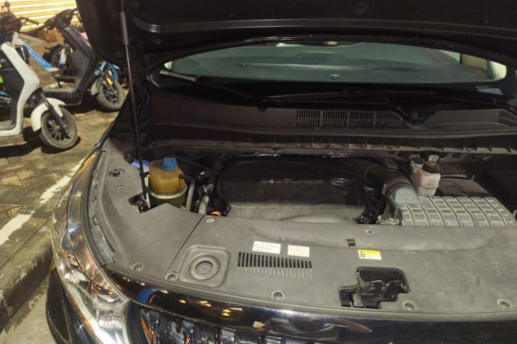 Used GAC Trumpchi M8 2021 Master Series 390T Ultimate Edition Engine Bay Right