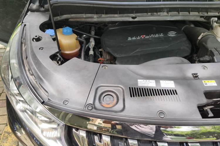 Used GAC Trumpchi M8 2021 Master Series 390T Prestige Edition Engine Bay Right