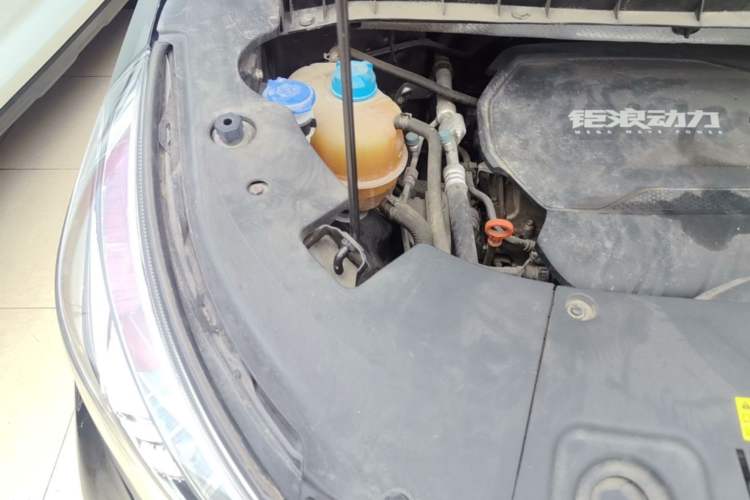Used GAC Trumpchi M8 2021 Master Series 390T Ultimate Edition Engine Bay Right