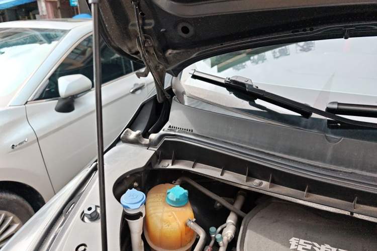 Used GAC Trumpchi M8 2021 Master Series 390T Deluxe Wellness Edition Engine Bay Right