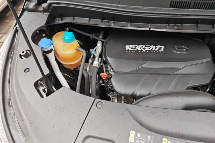 Used GAC Trumpchi M8 2021 Master Series 390T Prestige Edition Engine Bay Right