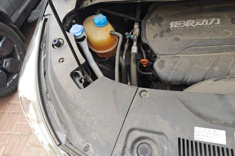 Used GAC Trumpchi M8 2021 Lingxiu Series 390T Ultimate Edition Engine Bay Right