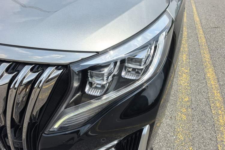 Used GAC Trumpchi M8 2021 Master Series 390T Four-Seat Deluxe Edition Exterior 4