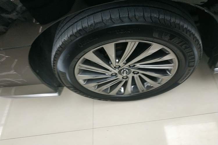 Used GAC Trumpchi M8 2021 Master Series 390T Ultimate Edition Exterior 5