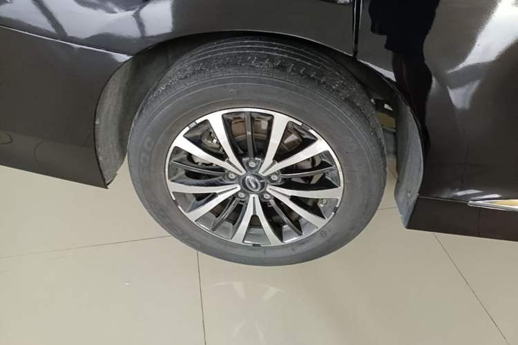 Used GAC Trumpchi M8 2021 Lingxiu Series 390T Deluxe Edition Exterior 5