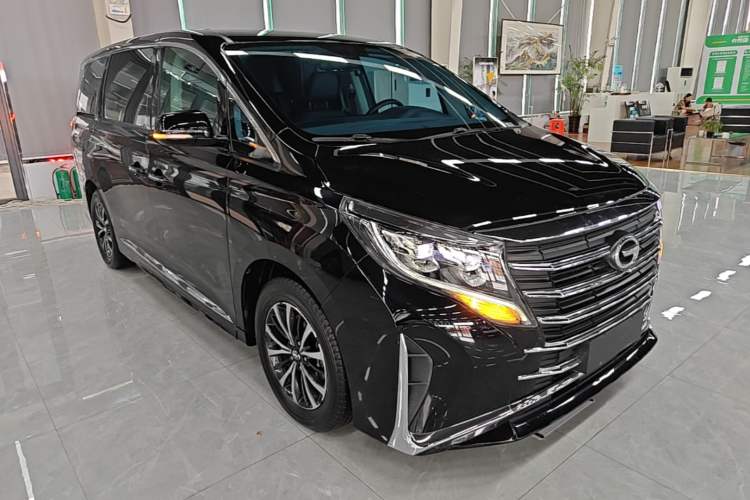 Used GAC Trumpchi M8 2021 Lingxiu Series 390T Deluxe Edition Front Right 45 Deg