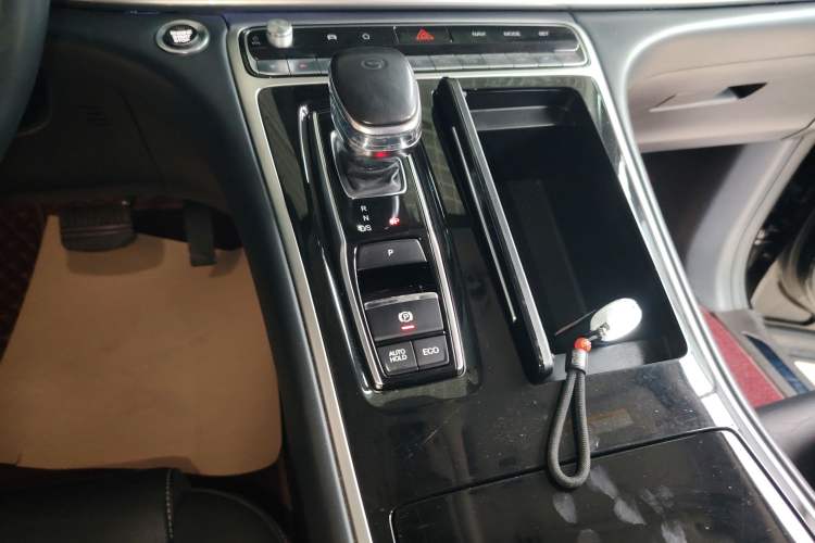 Used GAC Trumpchi M8 2021 Lingxiu Series 390T Deluxe Edition Gear Lever