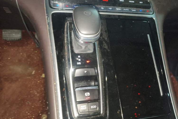 Used GAC Trumpchi M8 2021 Master Series 390T Ultimate Edition Gear Lever