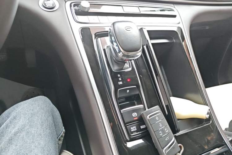 Used GAC Trumpchi M8 2021 Lingxiu Series 390T Deluxe Edition Gear Lever