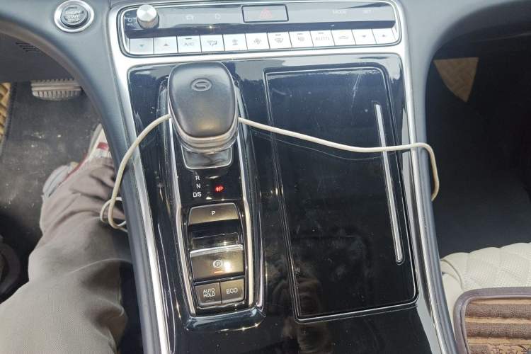 Used GAC Trumpchi M8 2021 Lingxiu Series 390T Deluxe Edition Gear Lever