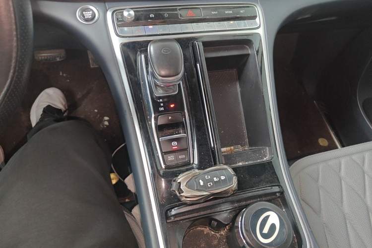 Used GAC Trumpchi M8 2021 Master Series 390T Prestige Edition Gear Lever