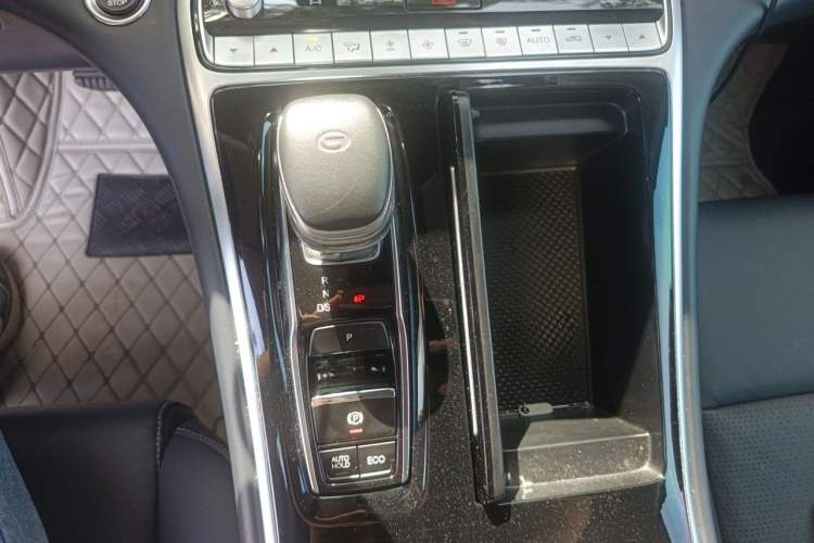 Used GAC Trumpchi M8 2021 Lingxiu Series 390T Deluxe Edition Gear Lever