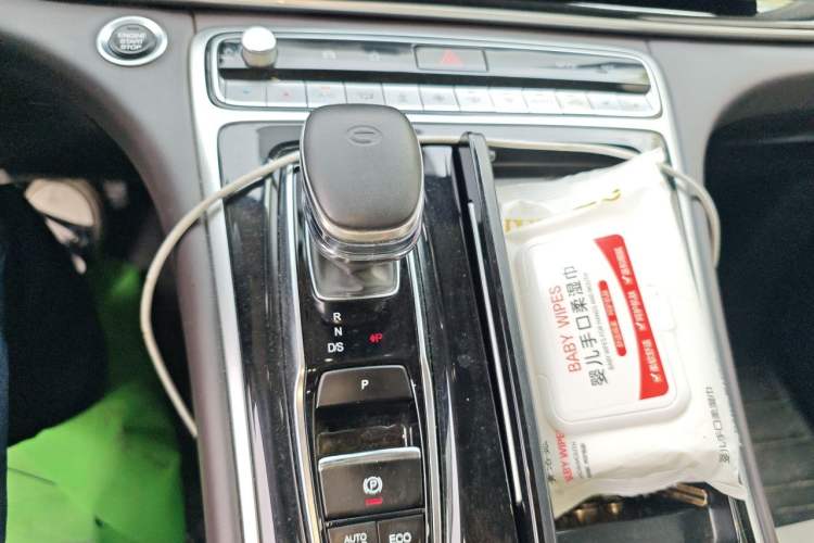 Used GAC Trumpchi M8 2021 Lingxiu Series 390T Deluxe Edition Gear Lever