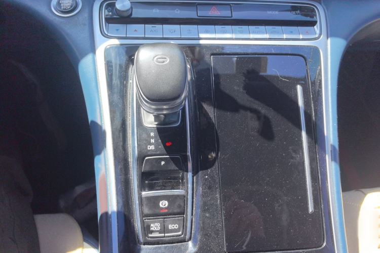 Used GAC Trumpchi M8 2021 Lingxiu Series 390T Luxury Edition Gear Lever