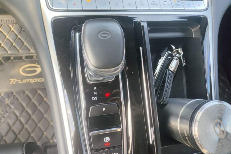 Used GAC Trumpchi M8 2021 Master Series 390T Ultimate Edition Gear Lever
