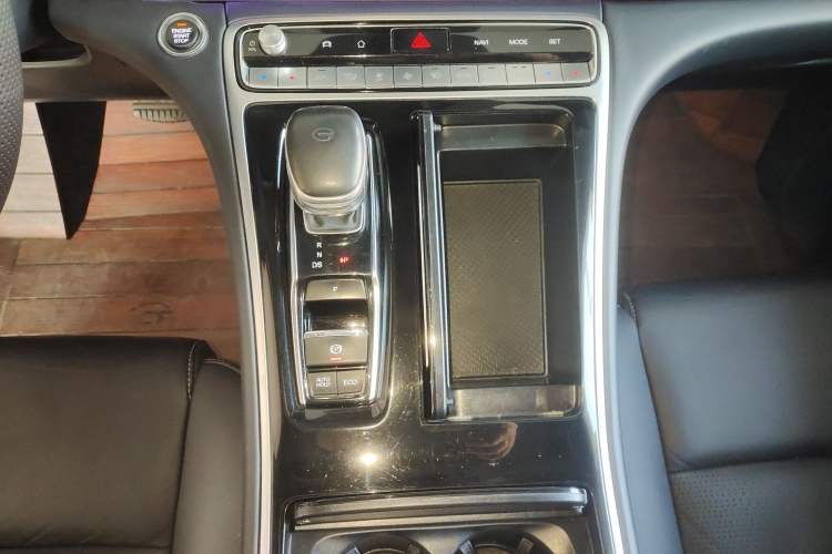 Used GAC Trumpchi M8 2021 Lingxiu Series 390T Deluxe Edition Gear Lever