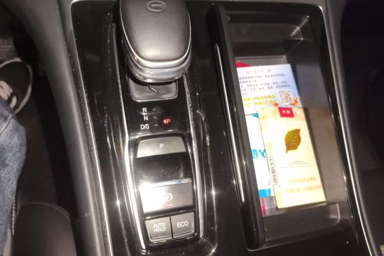 Used GAC Trumpchi M8 2021 Lingxiu Series 390T Ultimate Edition Gear Lever