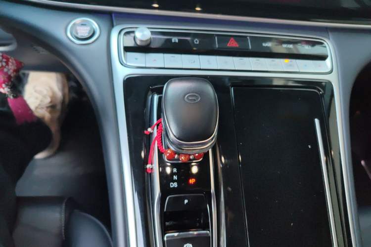 Used GAC Trumpchi M8 2021 Lingxiu Series 390T Deluxe Edition Gear Lever