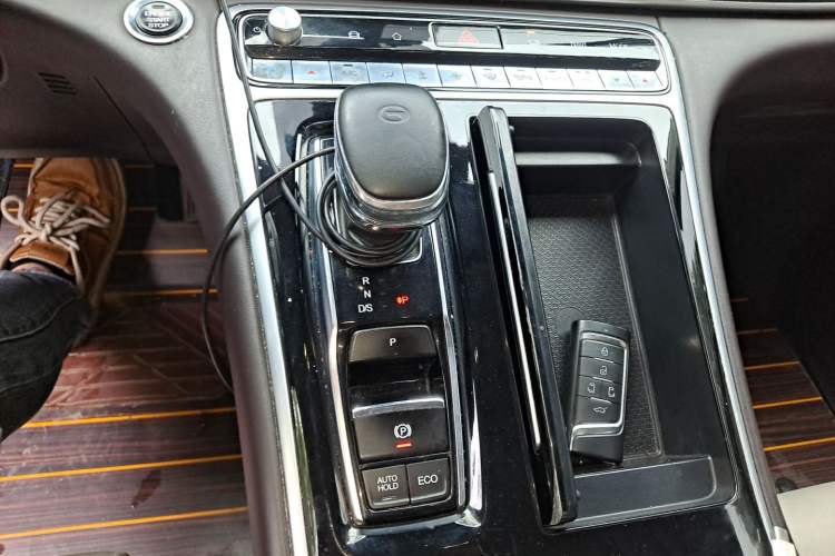 Used GAC Trumpchi M8 2021 Lingxiu Series 390T Ultimate Edition Gear Lever