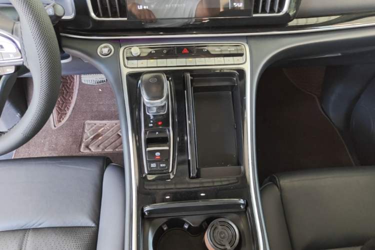 Used GAC Trumpchi M8 2021 Master Series 390T Ultimate Edition Gear Lever