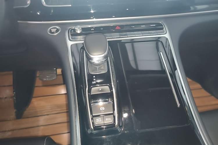 Used GAC Trumpchi M8 2021 Lingxiu Series 390T Ultimate Edition Gear Lever