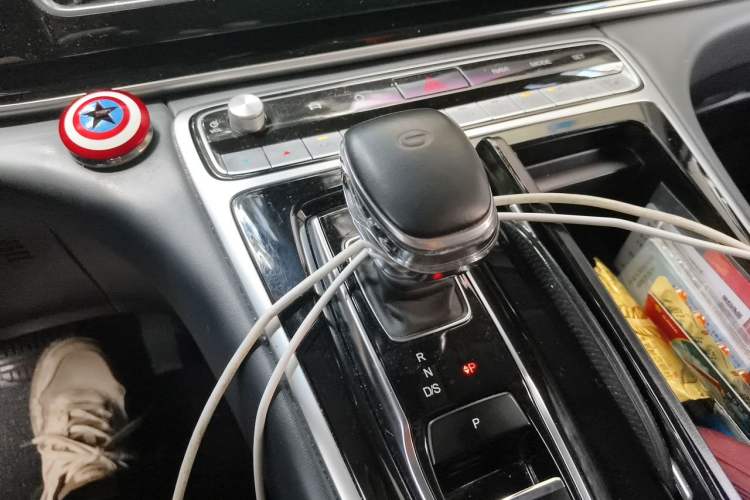 Used GAC Trumpchi M8 2021 Master Series 390T Prestige Edition Gear Lever