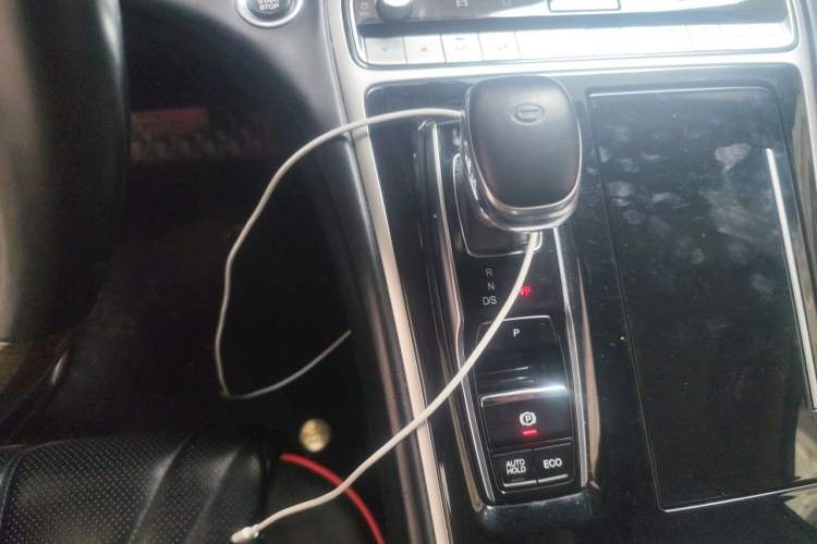 Used GAC Trumpchi M8 2021 Revised Version Lingxiu Series 390T Luxury Edition Gear Lever