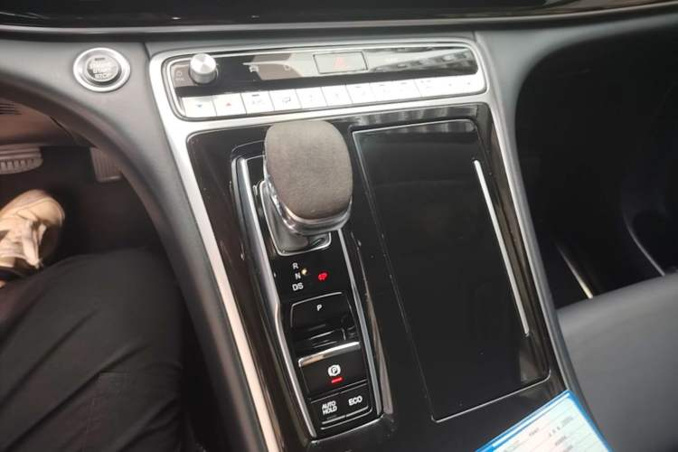 Used GAC Trumpchi M8 2021 Lingxiu Series 390T Deluxe Edition Gear Lever