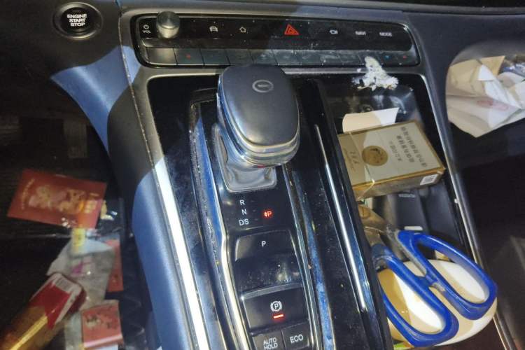 Used GAC Trumpchi M8 2021 Master Series 390T Ultimate Edition Gear Lever