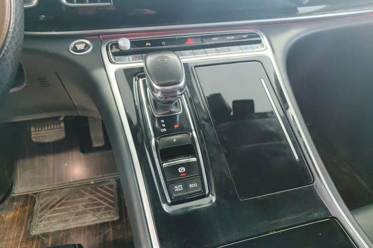 Used GAC Trumpchi M8 2021 Lingxiu Series 390T Deluxe Edition Gear Lever
