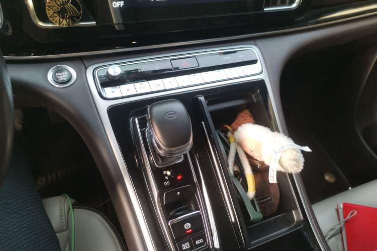 Used GAC Trumpchi M8 2021 Lingxiu Series 390T Deluxe Edition Gear Lever