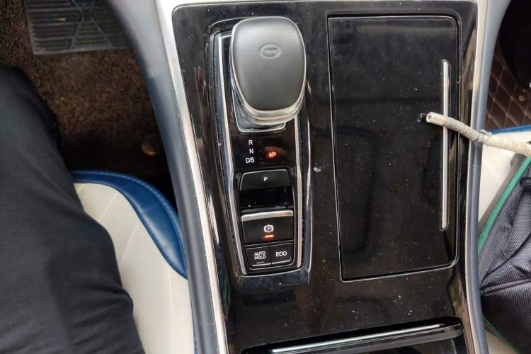 Used GAC Trumpchi M8  Gear Lever