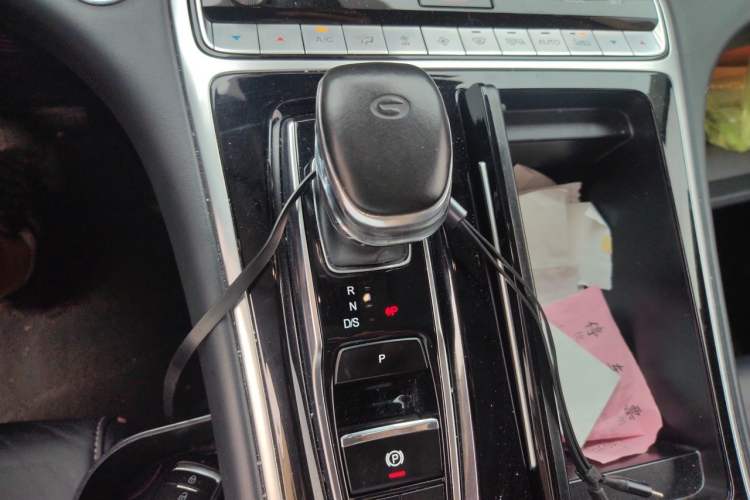 Used GAC Trumpchi M8 2021 Lingxiu Series 390T Flagship Edition Gear Lever