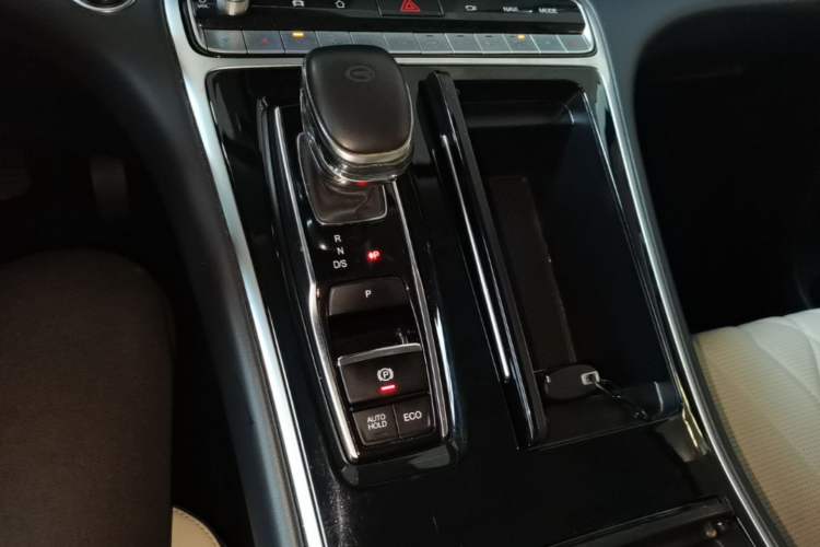 Used GAC Trumpchi M8 2021 Master Series 390T Four-Seat Glory Edition Gear Lever