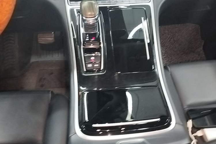 Used GAC Trumpchi M8 2021 Lingxiu Series 390T Ultimate Edition Gear Lever