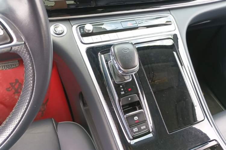 Used GAC Trumpchi M8 2021 Lingxiu Series 390T Deluxe Edition Gear Lever